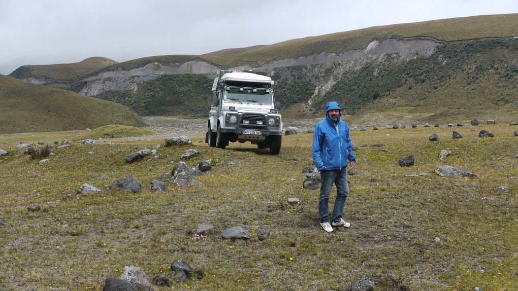 La moitié du monde, Quito, Cuenca, l'Amazonie, les communautés indiennes, les routes défoncées, l'accueil en famille, mille et une choses à relater... souvenirs, souvenirs...