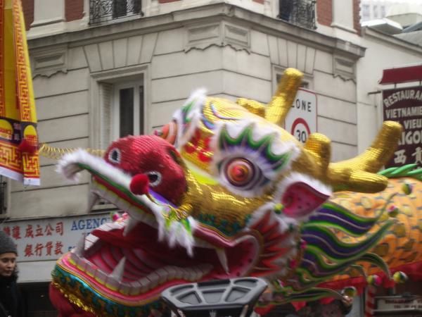 <em>Le 05 f&eacute;vrier 2006 d&eacute;fil&eacute; du nouvel an chinois &agrave; Paris</em>