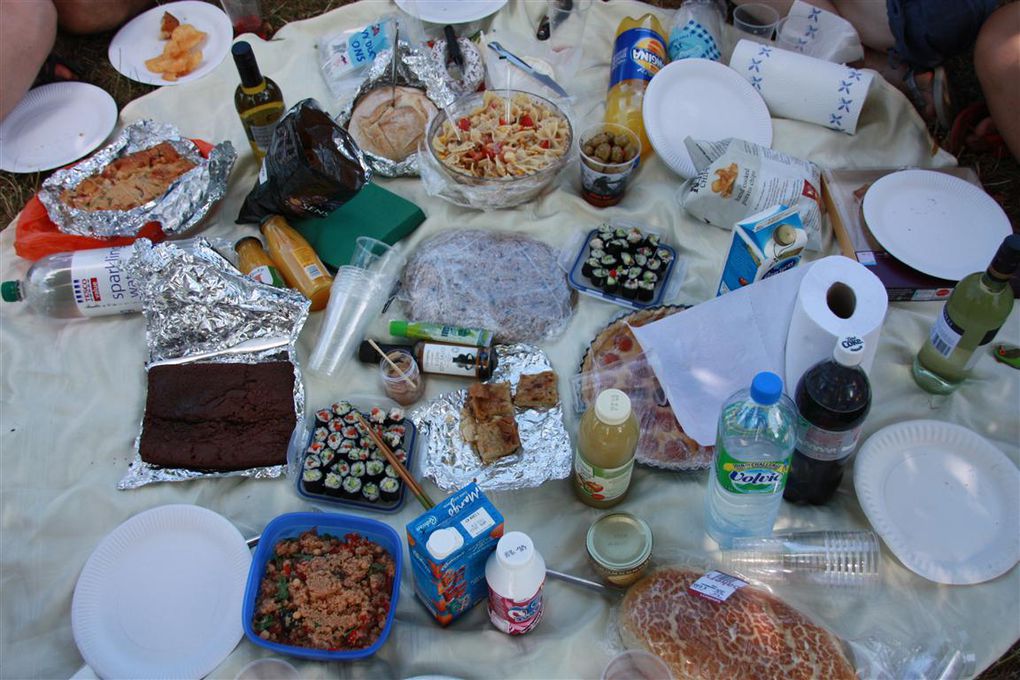 Quelques images de notre picnic garngantuesque à Hyde Park ! Merci à tous !