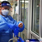 Urgent Long Covid alert after thousands of healthcare staff catch virus at work