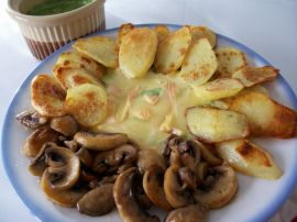 Munster à la crème de persil et champignons