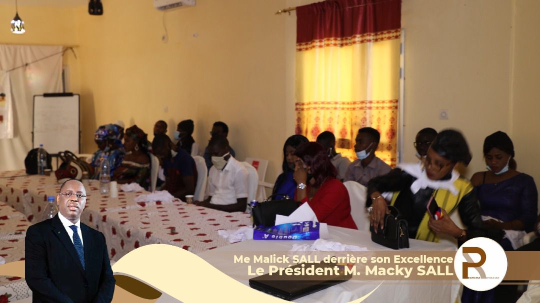 «Le président Macky SALL mobilise ses troupes contre l’esprit de salon de massage,  pour une démocratie saine et apaisée, au service de la Jeunesse» par Amadou Bal BA - http://baamadou.over-blog.fr/