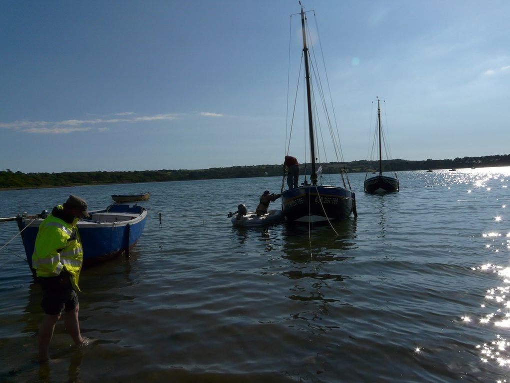 Le départ du bateau et le chien pour surveiller !