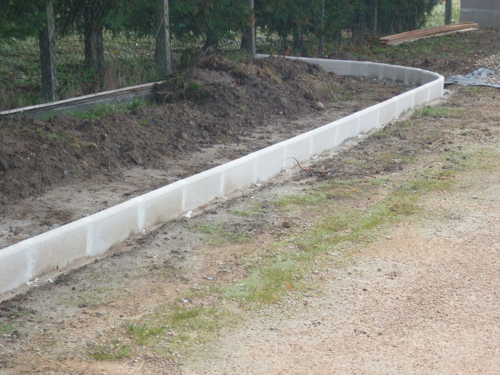 Pose de bordures béton