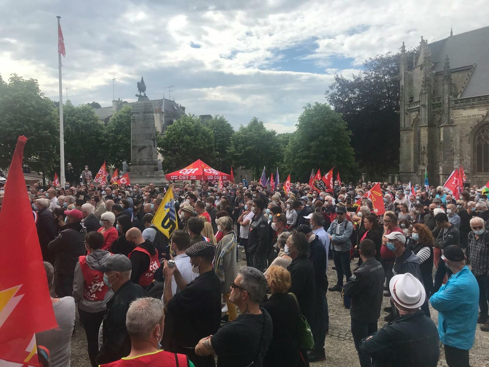 Fonderie de Bretagne: 2000 manifestants dans les rues d'Hennebont ce samedi 29 mai 