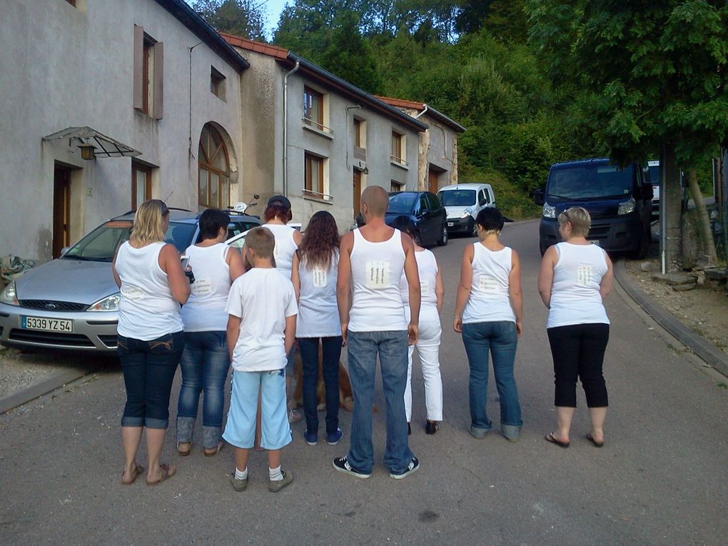 Le tee-shirt des filles de l'équipe LOL.