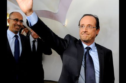 Hollande sort en tête