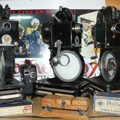 Les 100 ans du 9,5mm 1922/2022 Aujourd'hui quelques projecteurs Pathé Baby (collection personnelle)