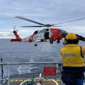 FAPF - La Frégate de Surveillance Prairial interagit avec l'United States Navy au large de San Diego