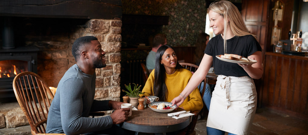 Les femmes aiment-elles que leur homme commande pour elles au restaurant ?