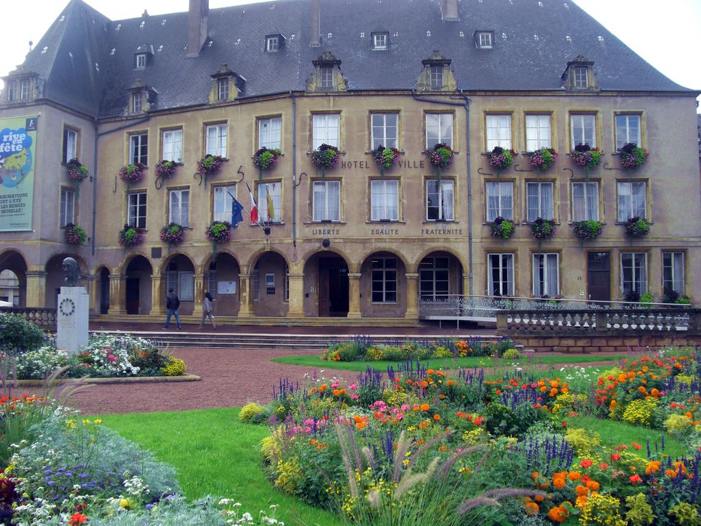 Thionville, française depuis 1661, appartenait aux Pays-Bas espagnols. Sur les traces de sa vie médiévale.