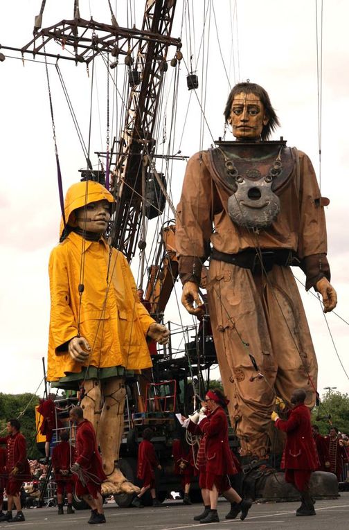 Album - Royal de Luxe Nantes 2009 Geante et Scaphandrier samedi 02