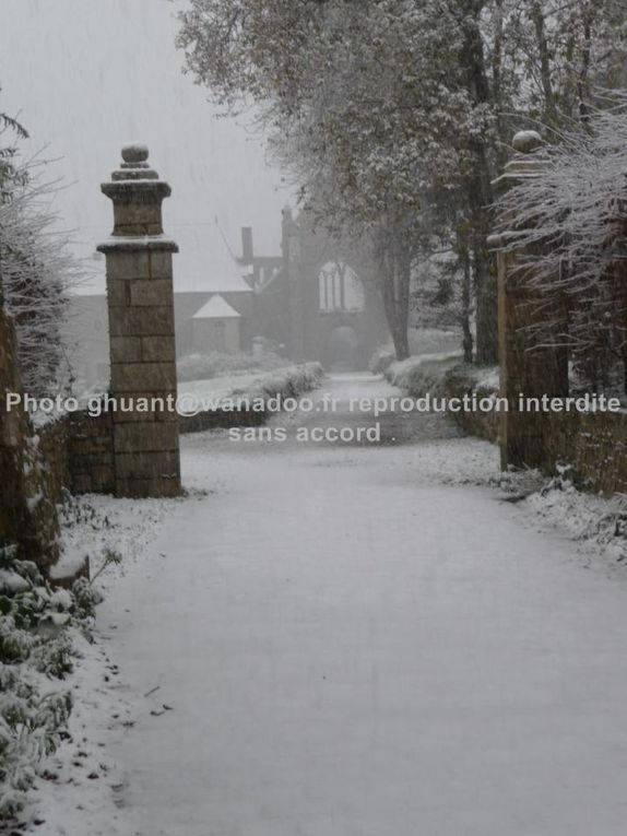 L'abbaye de Beauport le 1er décembre 2010 sous la neige. Mais les plus grosses chutes étaient encore à venir...