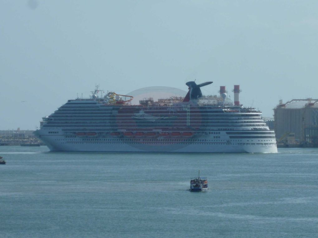 Bienvenue à Barcelone, premier port croisière d'Europe ! Habitée par 1 602 000 personnes, cette ville de Catalogne est idéalement située pour embarquer des passagers prêts à faire le tour de la Méditerranée.