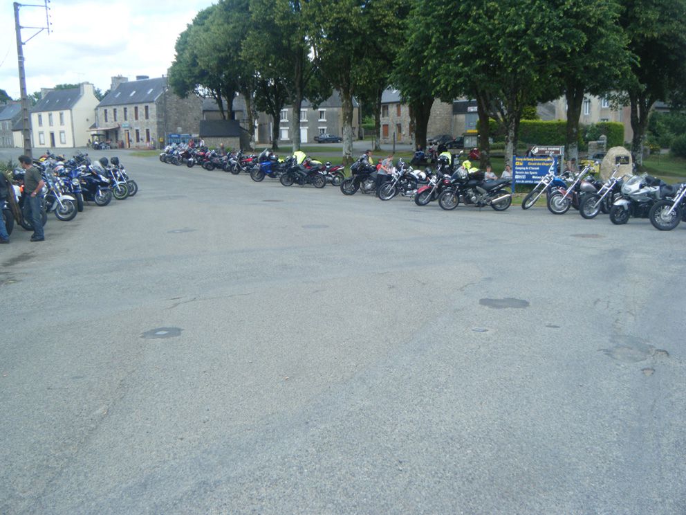 Participation accrue pour la 2ème édition de la randonnée contre la Muco à PAULE (22). Sous le soleil et toujours dans une super ambiance. A l'an prochain ! Encore plus nombreux pour vaincre cette maladie qui s'attaque aux enfants nous avons beso