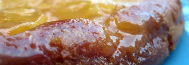 Gâteau canadien aux pommes et sirop dérable