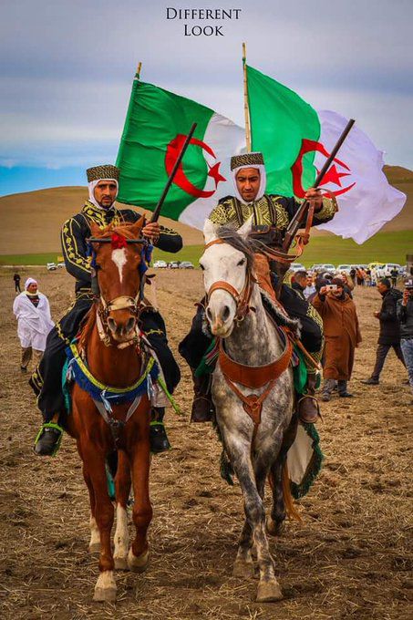 De belles images de cavaliers Algériens صور جميلة من ركاب الخيل ـ الجزائر