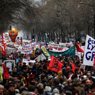 Retraites: nouvelle journée interprofessionnelle de grèves et manifestations le 16 janvier 