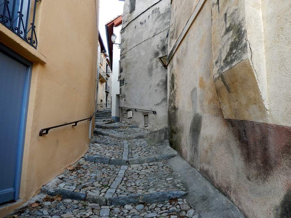 PRATS DE MOLLO une cité fortifiée du haut vallespir