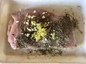 Filet de dinde rôti à l’ail et au thym façon salade niçoise 