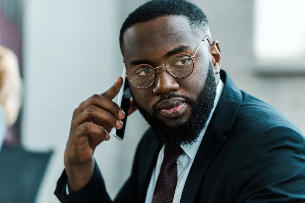 Les gars, quel style de barbe préférez-vous avoir ou avez-vous déjà ? Mesdames, quel est le style de barbe que vous aimez vraiment voir chez les hommes ?