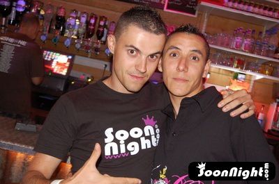 RETROUVEZ TOUTE LES PHOTOS DE LA TOURNEE DANS LES BARS ET DISCOTHEQUES SUR LA COTE ATLANTIQUE DE DJ SKAN,DJ STEFANE ET DJ FAITH POUR LA SAISON 2008 !!!!
ATTENTION, GROSSES SOIREES, BONNE AMBIANCE ET JOLIES FILLES A L'INTERIEURS... 