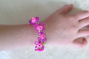 Premières oeuvres Rainbow Loom