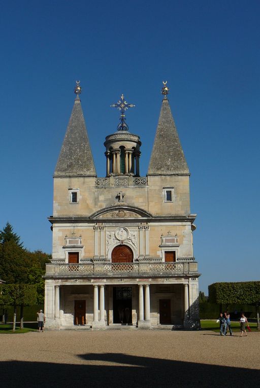 Bâtiments, monuments, églises, vieilles pierres.., collections...
