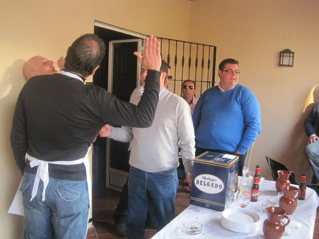 Bautizos de hermanos celebrados el ábado de Tentaciones 2013 a mediodía en el cuartel del III Grupo de Maria Stma. de la Soledad - Paz, conciencia y bondad.