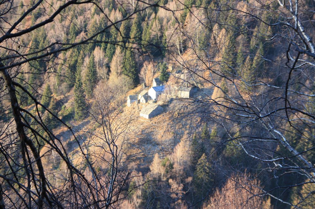 Album fotografico dell'escursione alla capanna Albagno partendo dai monti di Bedretto, sopra Gorduno.