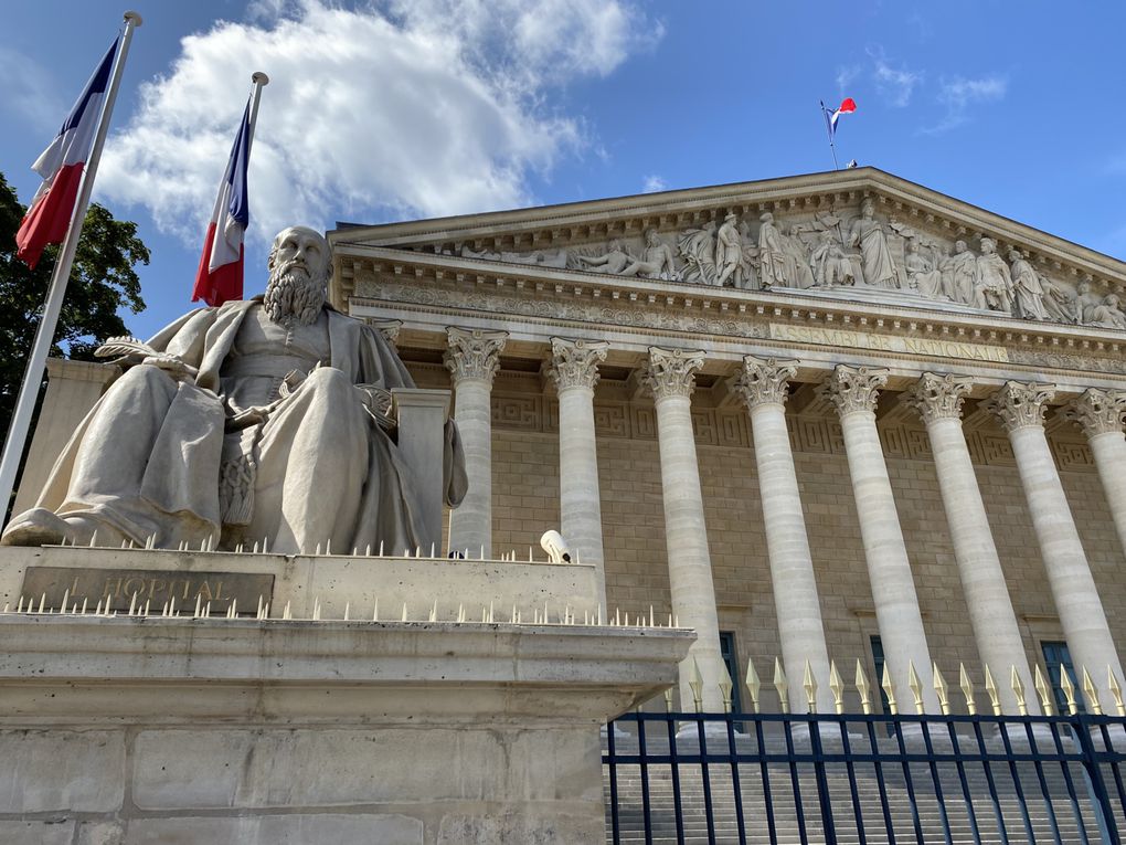 FACE A LA PLACE DE LA CONCORDE