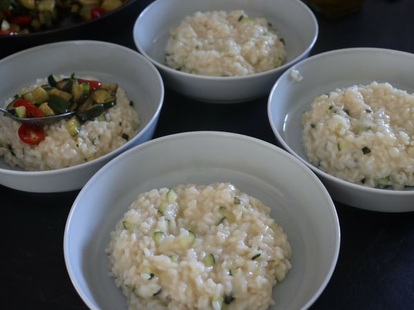 Risotto aux courgettes, tomates cerises et basilic