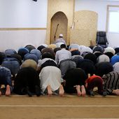 "Avec des salles mixtes on revient à l'Islam premier" : à Paris, une première prière mixte crée un débat au sein de la communauté musulmane