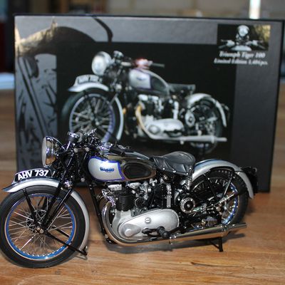 Triumph Tiger 100 Minichamps