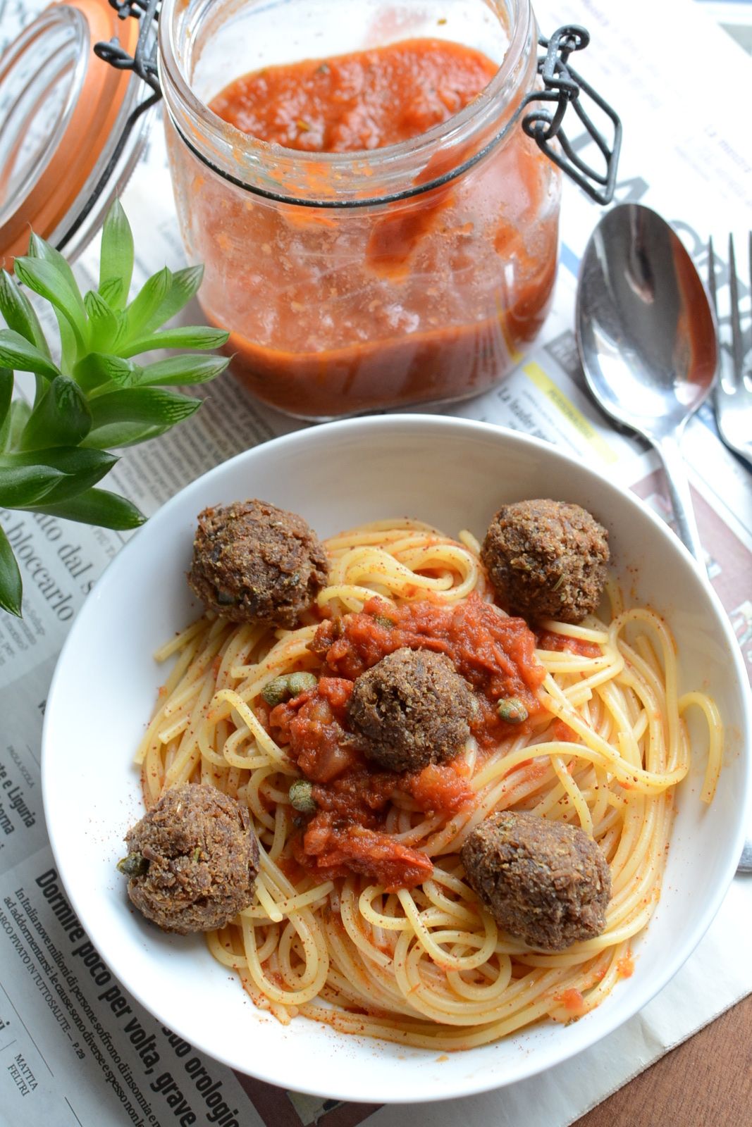 Spaghetti sauce tomate boulettes de thon Hum, ça sent bon
