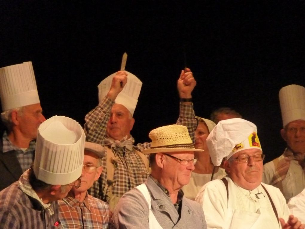 17 mai 2013 - La CANTILENE remet çà ! Dans la nouvelle salle de Rethel, "L'ATMOSPHERE" , avec le concours des services de la ville, des opérettes à grand spectacle pour le plaisir de 350 spectateurs.