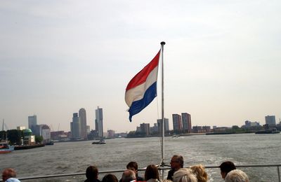 Dans le port d'Am... euh, non, de Rotterdam!