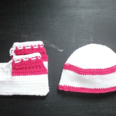 Bonnets et chaussons ... pour petits ...