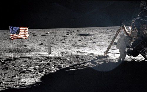 le premier pas de l'homme sur la lune
juillet 1969