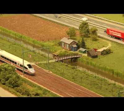  module de (Bloc 13) "Loek Bronkhorst" pendant l'exposition Ontrax 2018