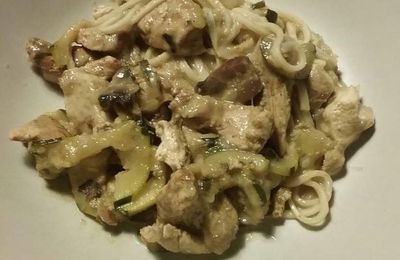 Wok poulet curry et courgettes - Recette légère