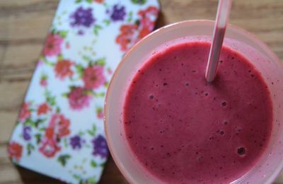 Smoothie fruits rouges