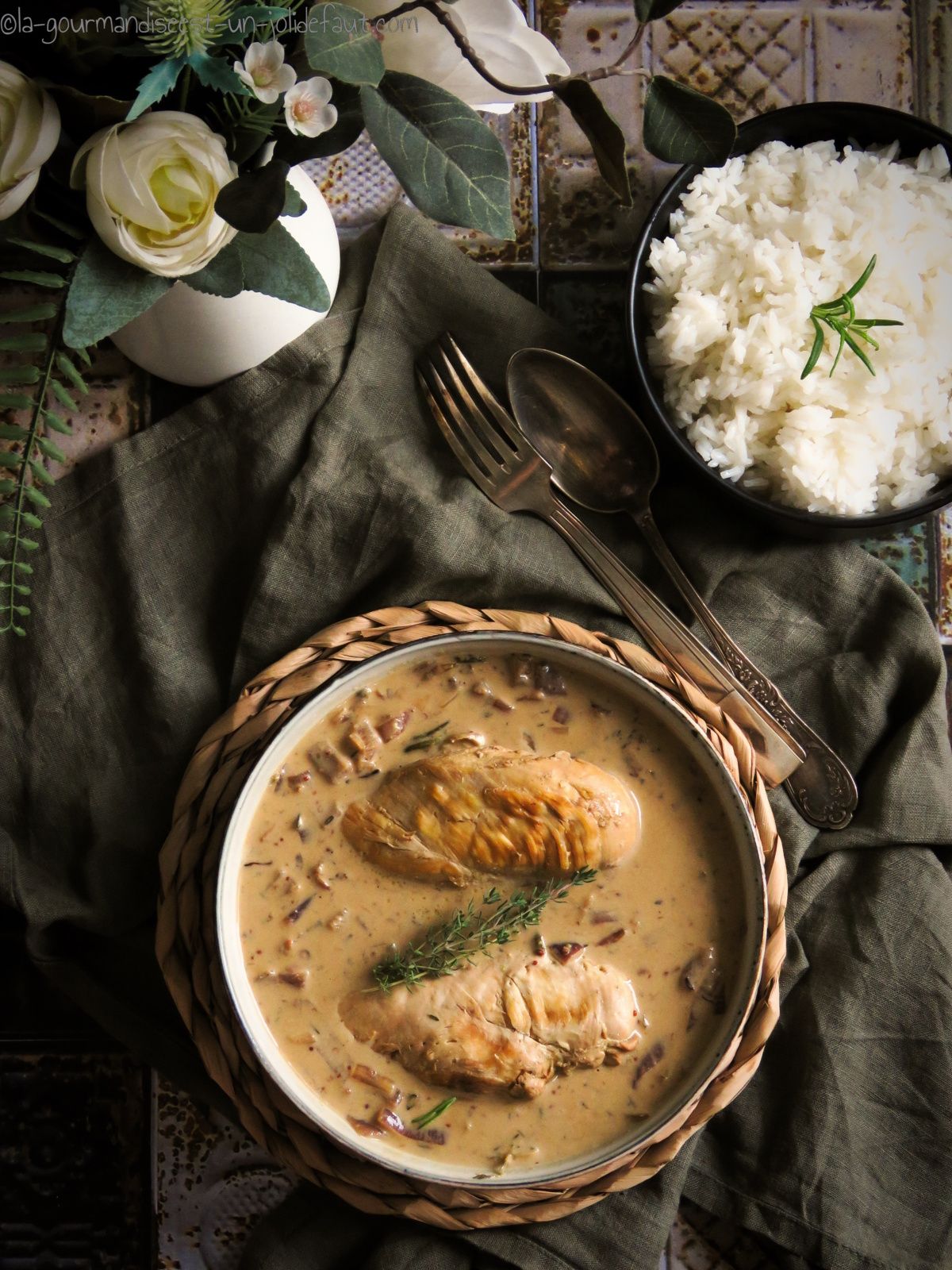 poulet, moutarde, miel, crème, thym, romarin, la gourmandise est un joli défaut
