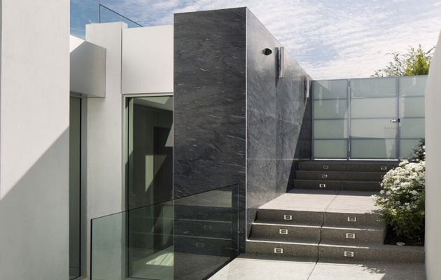 Hollywood, California, Oriole Way by McClean Design