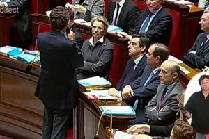 Question à Luc Chatel sur les suppressions de postes et réponse du ministre (Assemblée nationale le 15 février 2011)