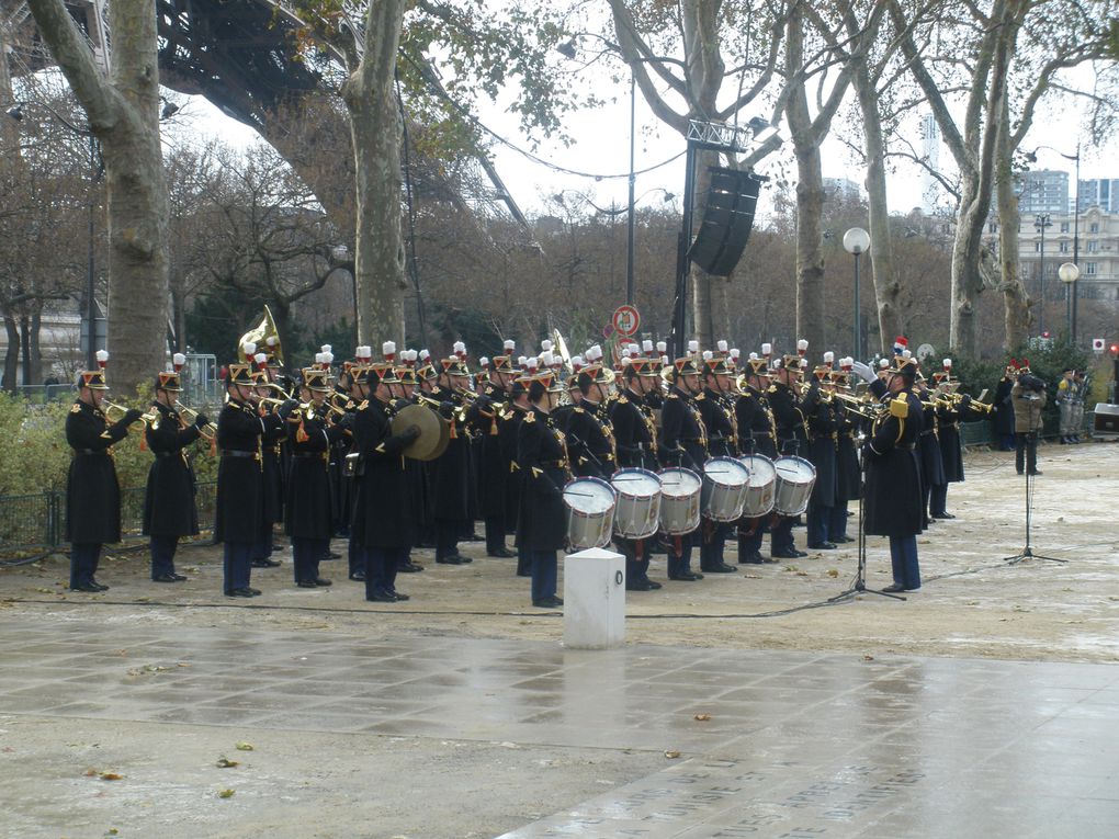 Les militants de l'ACH-IDF ont commémoré la mémoire des harkis morts pour la France lors des cérémonies du 5 décembre.

Une gerbe a été déposée à l'arc de Triomphe à Paris lors du ravivage de la flamme.