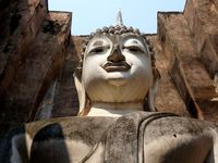 Wat Si Chum et le plus grand bouddha assis du pays !