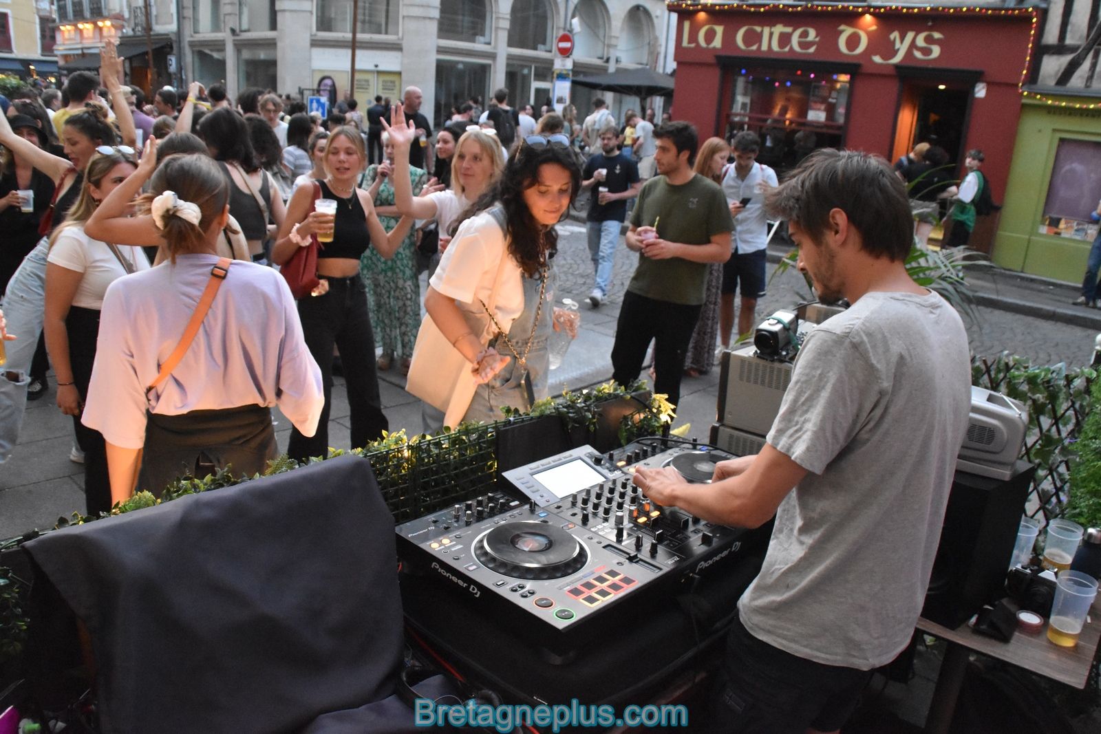 Fête de la musique Rennes 2023 : la foule dans les rues de Rennes, pour la 42ème édition