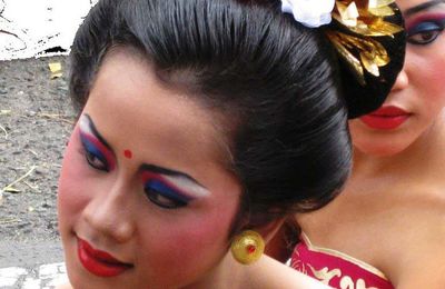 Blog sur Bali - Balibalik - Nature - Culture - Art - Religion - Alam - Budaya - Seni - Agama - Portraits de Balinaises - Portret wanita Bali