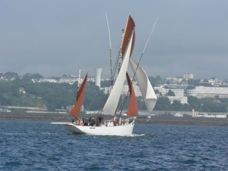 voyage de De Vrouwe Cornelia depuis Nort sur Erdre jusqu'aux Tonneres de Brest 2012